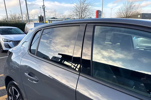 DE25UVK PEUGEOT 208 1.2 PureTech Allure Euro 6 (s/s) 5dr Thumbnail #35