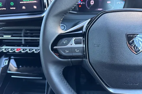 DE25UVK PEUGEOT 208 1.2 PureTech Allure Euro 6 (s/s) 5dr Thumbnail #39