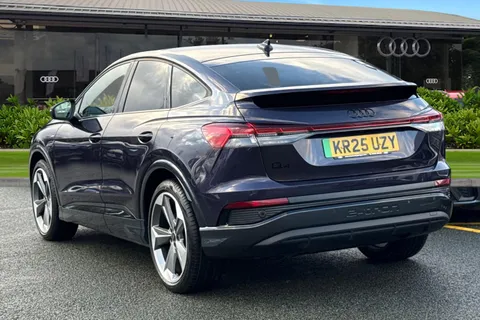 KR25UZY Audi Q4 e-tron Q4 Sportback Black Edition 45 e-tron  210,00 kW Thumbnail #3