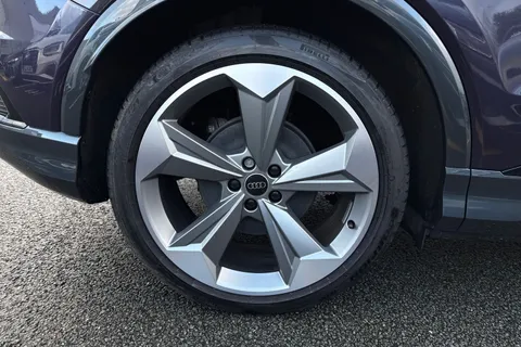 KR25UZY Audi Q4 e-tron Q4 Sportback Black Edition 45 e-tron  210,00 kW Thumbnail #11