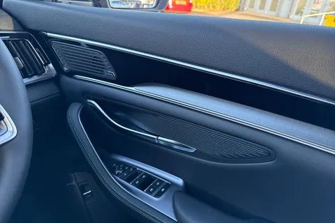  BYD Seal U 1.5 DM-i 18.3kWh Design CVT Auto AWD Euro 6 (s/s) 5dr Thumbnail #18