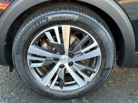 MW22HXO PEUGEOT 3008 1.2 PureTech Allure Premium Euro 6 (s/s) 5dr Thumbnail #6