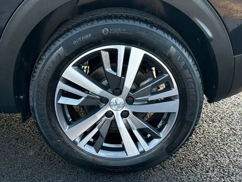 MW22HXO PEUGEOT 3008 1.2 PureTech Allure Premium Euro 6 (s/s) 5dr Thumbnail #21