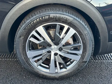 MW22HXO PEUGEOT 3008 1.2 PureTech Allure Premium Euro 6 (s/s) 5dr Thumbnail #22