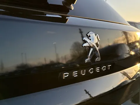MW22HXO PEUGEOT 3008 1.2 PureTech Allure Premium Euro 6 (s/s) 5dr Thumbnail #25