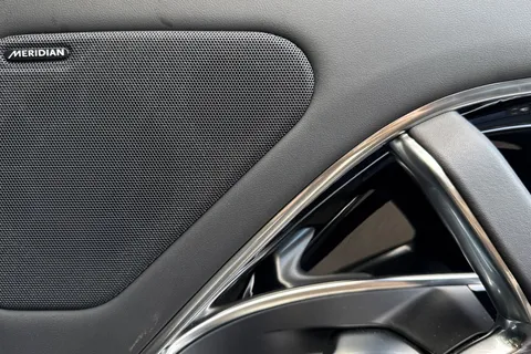 BA73YRT Land Rover Range Rover 3.0 D300 SE 4dr Auto Thumbnail #24