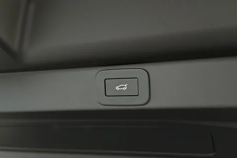 BA73YRT Land Rover Range Rover 3.0 D300 SE 4dr Auto Thumbnail #36