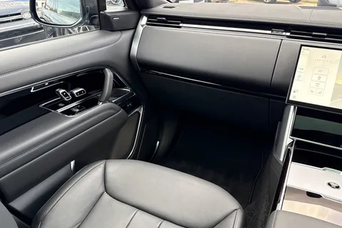 BA73YRT Land Rover Range Rover 3.0 D300 SE 4dr Auto Thumbnail #43