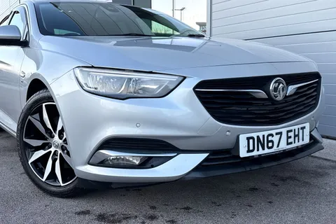 DN67EHT Vauxhall Insignia 2.0 Turbo D BlueInjection SRi Nav Grand Sport Euro 6 (s/s) 5dr Thumbnail #9