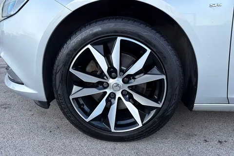 DN67EHT Vauxhall Insignia 2.0 Turbo D BlueInjection SRi Nav Grand Sport Euro 6 (s/s) 5dr Thumbnail #12