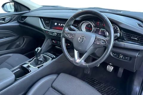 DN67EHT Vauxhall Insignia 2.0 Turbo D BlueInjection SRi Nav Grand Sport Euro 6 (s/s) 5dr Thumbnail #14