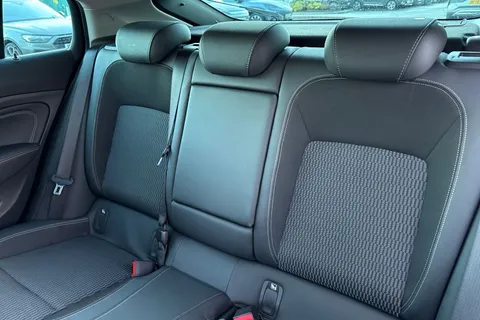 DN67EHT Vauxhall Insignia 2.0 Turbo D BlueInjection SRi Nav Grand Sport Euro 6 (s/s) 5dr Thumbnail #19