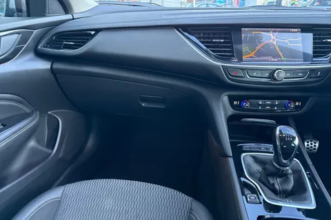 DN67EHT Vauxhall Insignia 2.0 Turbo D BlueInjection SRi Nav Grand Sport Euro 6 (s/s) 5dr Thumbnail #20