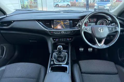 DN67EHT Vauxhall Insignia 2.0 Turbo D BlueInjection SRi Nav Grand Sport Euro 6 (s/s) 5dr Thumbnail #29