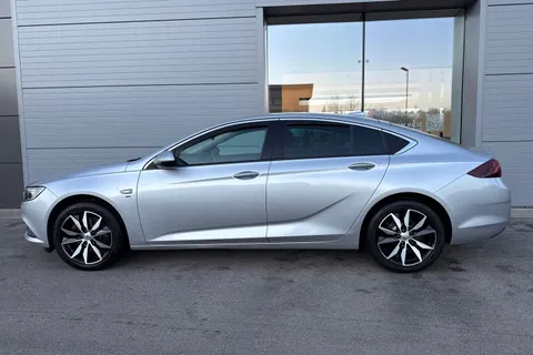 DN67EHT Vauxhall Insignia 2.0 Turbo D BlueInjection SRi Nav Grand Sport Euro 6 (s/s) 5dr Thumbnail #36