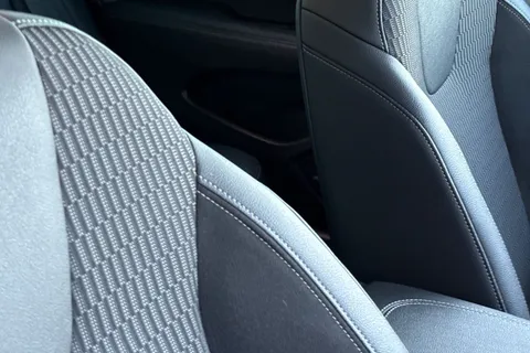 DN67EHT Vauxhall Insignia 2.0 Turbo D BlueInjection SRi Nav Grand Sport Euro 6 (s/s) 5dr Thumbnail #38