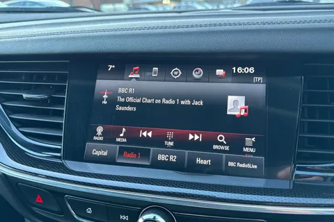 DN67EHT Vauxhall Insignia 2.0 Turbo D BlueInjection SRi Nav Grand Sport Euro 6 (s/s) 5dr Thumbnail #45