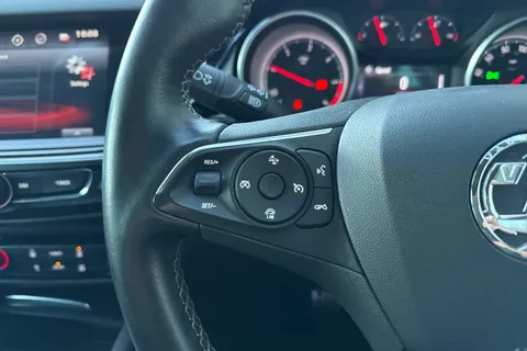 DN67EHT Vauxhall Insignia 2.0 Turbo D BlueInjection SRi Nav Grand Sport Euro 6 (s/s) 5dr Thumbnail #55