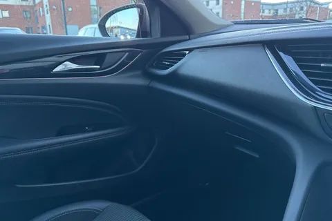 DN67EHT Vauxhall Insignia 2.0 Turbo D BlueInjection SRi Nav Grand Sport Euro 6 (s/s) 5dr Thumbnail #61