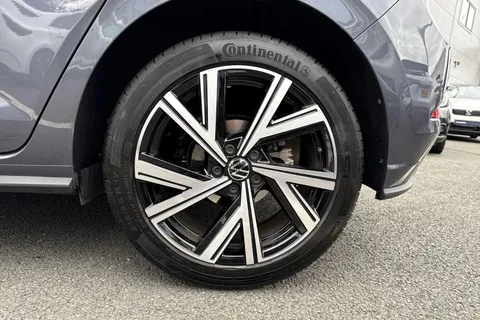 DC25NJJ Volkswagen Polo 1.0 TSI 115 Black Edition 5dr DSG |  Heated Seats | Adaptive Cruise Control Thumbnail #13