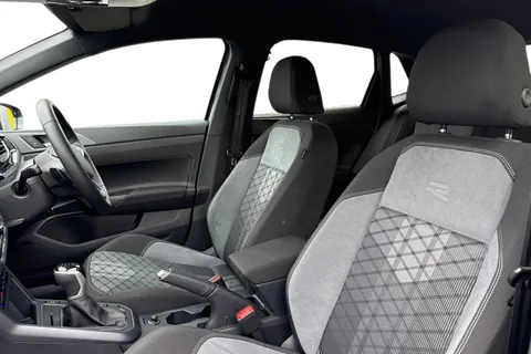 DC25NJJ Volkswagen Polo 1.0 TSI 115 Black Edition 5dr DSG |  Heated Seats | Adaptive Cruise Control Thumbnail #16