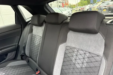 DC25NJJ Volkswagen Polo 1.0 TSI 115 Black Edition 5dr DSG |  Heated Seats | Adaptive Cruise Control Thumbnail #19