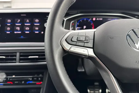 DC25NJJ Volkswagen Polo 1.0 TSI 115 Black Edition 5dr DSG |  Heated Seats | Adaptive Cruise Control Thumbnail #30