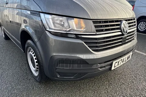 CX74LWK Volkswagen Transporter 2.0 TDI T32 Startline Kombi DSG FWD SWB Euro 6 (s/s) 5dr Thumbnail #8