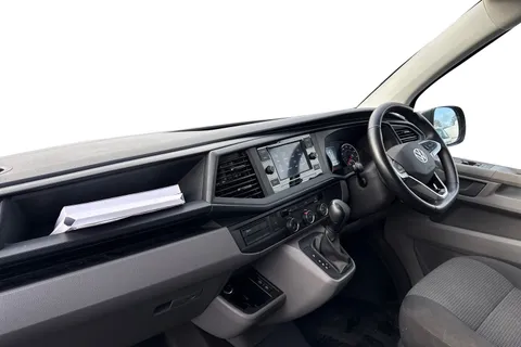 CX74LWK Volkswagen Transporter 2.0 TDI T32 Startline Kombi DSG FWD SWB Euro 6 (s/s) 5dr Thumbnail #14
