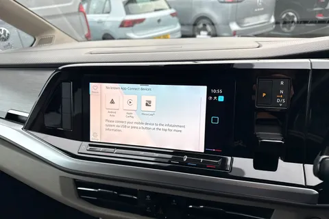 CX72NZD Volkswagen Multivan 1.5 TSI Life Long MPV DSG Euro 6 (s/s) 5dr Thumbnail #17