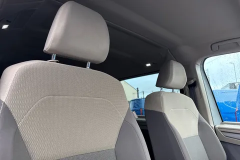 CX72NZD Volkswagen Multivan 1.5 TSI Life Long MPV DSG Euro 6 (s/s) 5dr Thumbnail #24