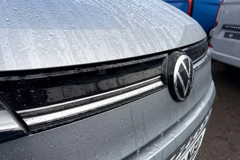 CX72NZD Volkswagen Multivan 1.5 TSI Life Long MPV DSG Euro 6 (s/s) 5dr Thumbnail #25