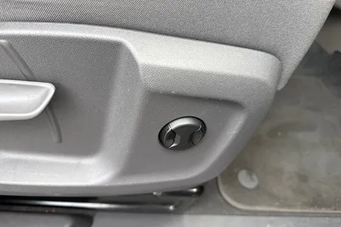 CX72NZD Volkswagen Multivan 1.5 TSI Life Long MPV DSG Euro 6 (s/s) 5dr Thumbnail #29