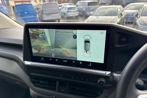 CX25LYZ Volkswagen Transporter 2.0 TDI T28 Commerce Plus FWD SWB Euro 6 (s/s) 5dr Thumbnail #35