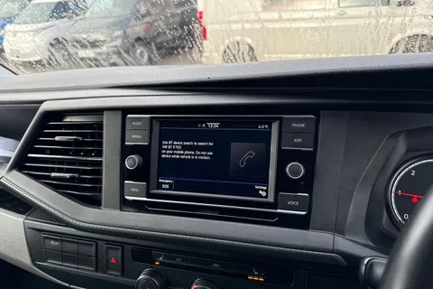 CX74LWK Volkswagen Transporter 2.0 TDI T32 Startline Kombi DSG FWD SWB Euro 6 (s/s) 5dr Thumbnail #36