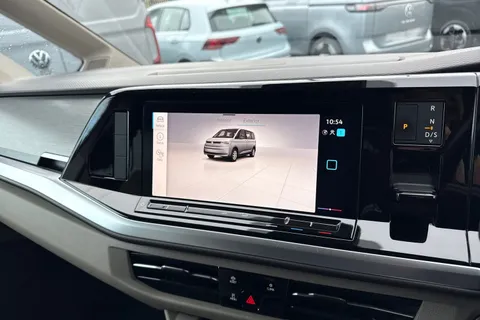 CX72NZD Volkswagen Multivan 1.5 TSI Life Long MPV DSG Euro 6 (s/s) 5dr Thumbnail #37