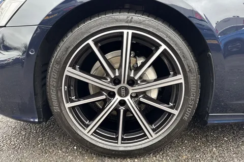 PJ75KWT Audi A6 Avant Avant Black Edition 40 TFSI  204 PS S tronic Thumbnail #11