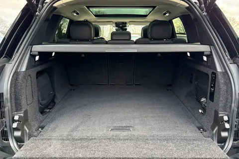 11 of 51 for Land Rover Range Rover 3.0 D300 SE 5dr