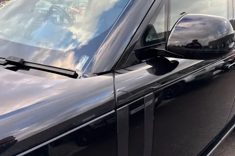 21 of 51 for Land Rover Range Rover 3.0 D300 SE 5dr