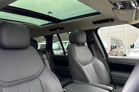 22 of 51 for Land Rover Range Rover 3.0 D300 SE 5dr