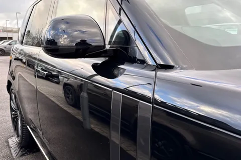 32 of 51 for Land Rover Range Rover 3.0 D300 SE 5dr