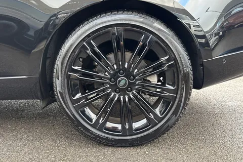 39 of 51 for Land Rover Range Rover 3.0 D300 SE 5dr