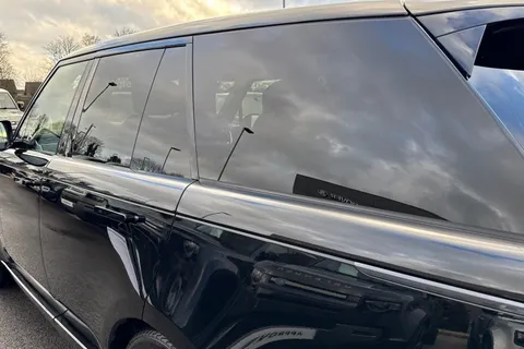 40 of 51 for Land Rover Range Rover 3.0 D300 SE 5dr