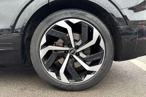 RK71MHM Audi e-tron Black Edition 50 quattro 230,00 kW Thumbnail #12