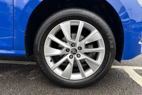 7 of 52 for Škoda Kamiq 1.0 TSI SE DSG Euro 6 (s/s) 5dr