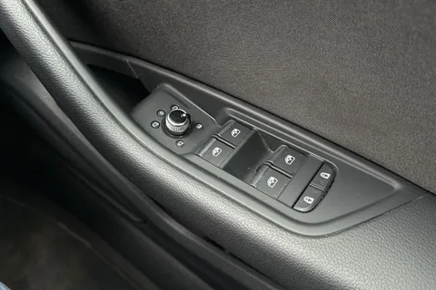 18 of 58 for Audi A4 Avant 2.0 TFSI 35 Technik S Tronic Euro 6 (s/s) 5dr