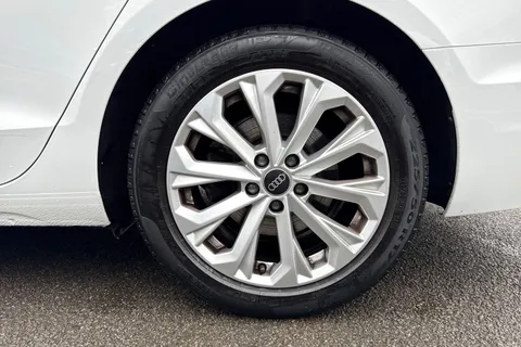 23 of 58 for Audi A4 Avant 2.0 TFSI 35 Technik S Tronic Euro 6 (s/s) 5dr