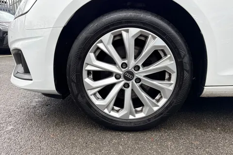 24 of 58 for Audi A4 Avant 2.0 TFSI 35 Technik S Tronic Euro 6 (s/s) 5dr