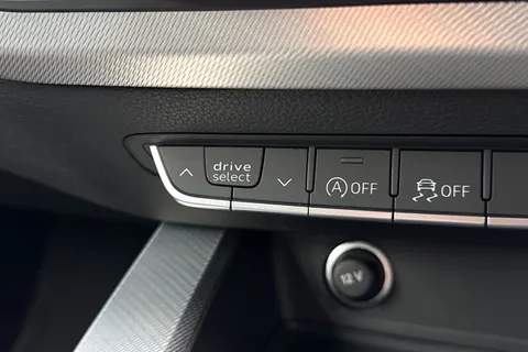 37 of 58 for Audi A4 Avant 2.0 TFSI 35 Technik S Tronic Euro 6 (s/s) 5dr