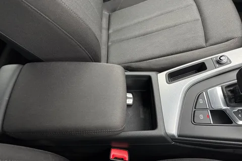 39 of 58 for Audi A4 Avant 2.0 TFSI 35 Technik S Tronic Euro 6 (s/s) 5dr